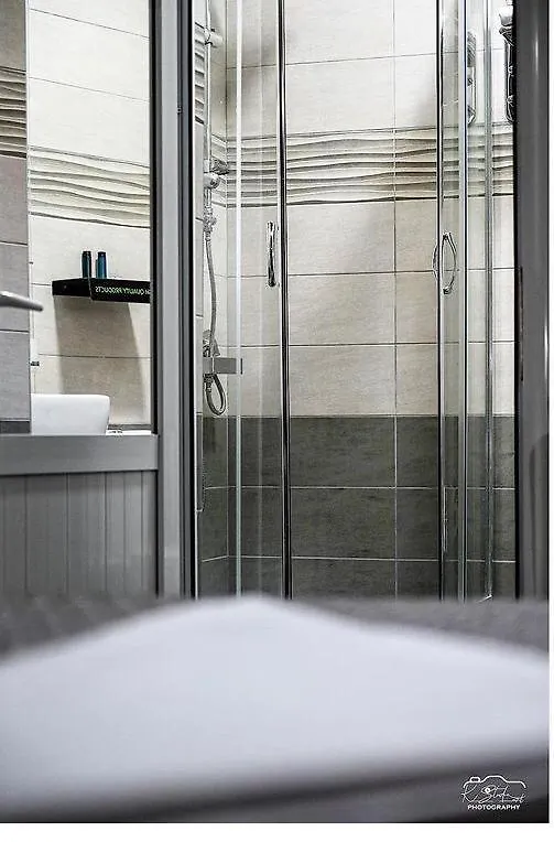 Vila Leo Lux Korça 0*,