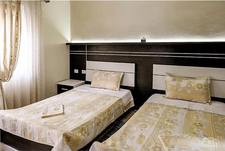 Vila Leo Lux Korça 0*,