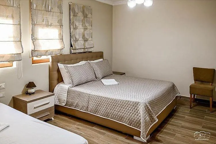 Vila Leo Lux Korça